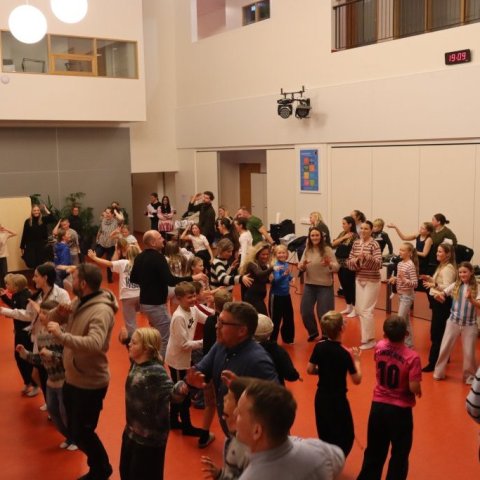 Dansað