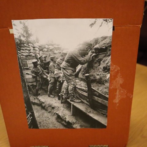 Mynd úr skotgröfum