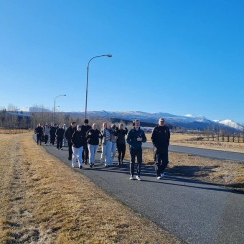Gengið yfir Nesið