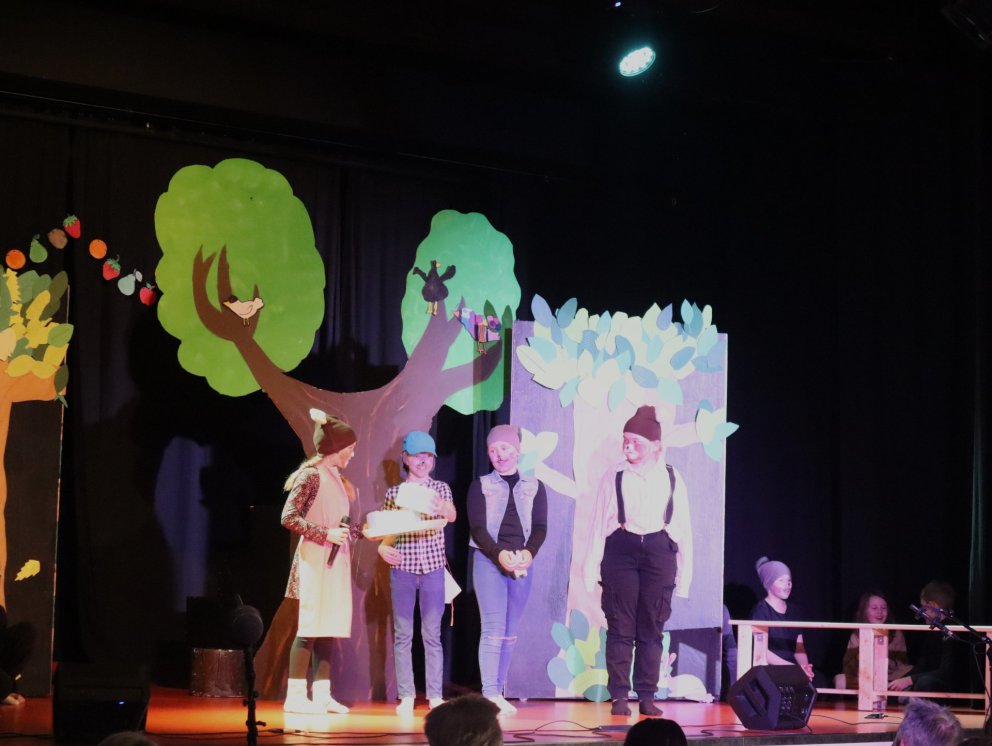 Öll dýrin í skóginum eru vinir