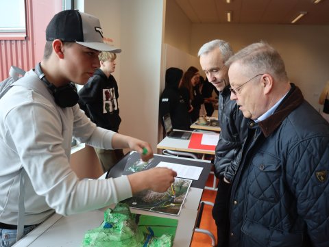 Þemadagar í apríl