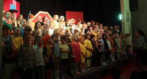 Lína langsokkur kveður í bili