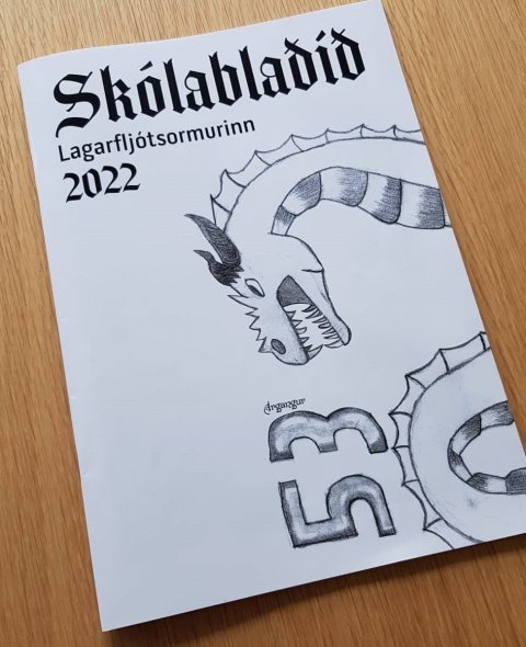 Skólablaðið komið út í 53. sinn